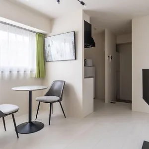 Apartment Laurea Tower Ikebukuro, Tokyo